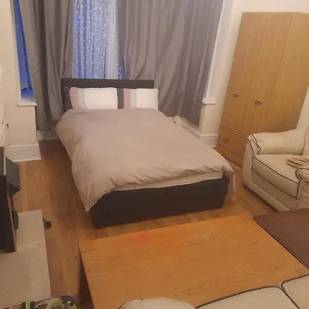 Big Room With Free Parking London Exterior photo